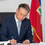 Photos de la signature du contrat pour la construction de la centrale solaire photovoltaïque de Jacmel - 12 janvier 2026